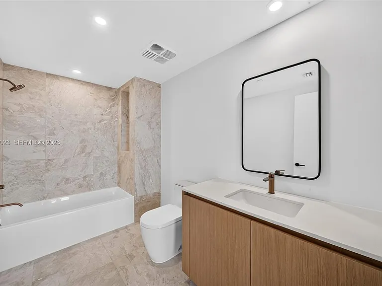 1176 97th St #709 — Photo 32