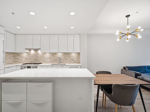 4th image of 9233 Odlin Rd #122