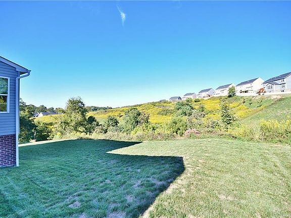3rd image of 117 McIntosh Dr