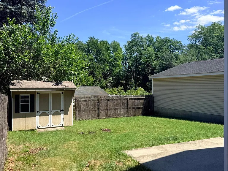 150 Magnolia Ln — Photo 16