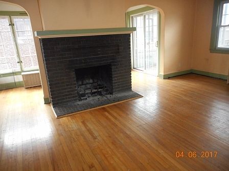 5th image of 2100 S 6th Ave