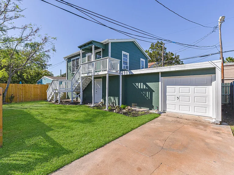 4518 Avenue P — Photo 3