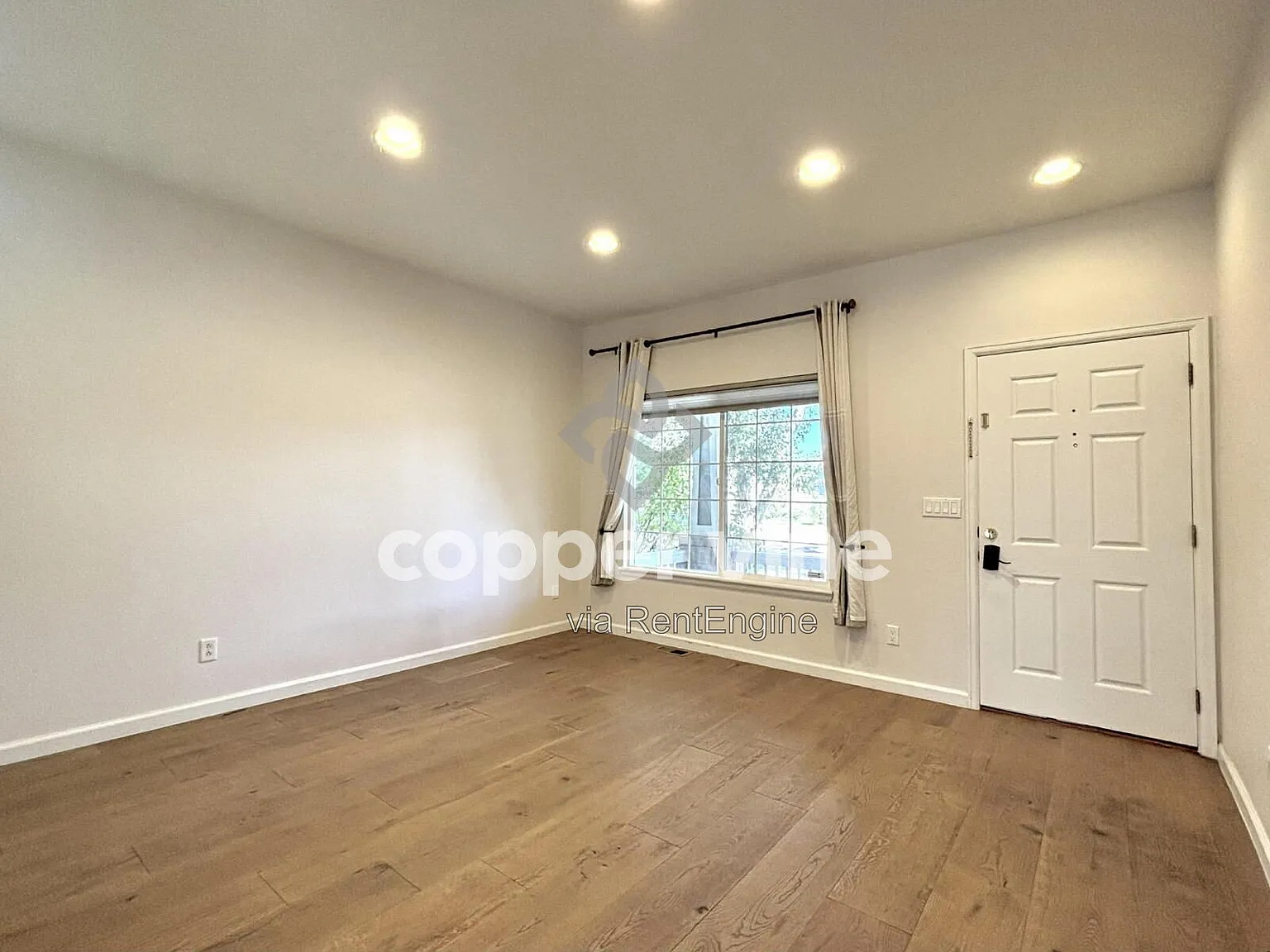3 bed, 3.0 bath, 2514 sqft, $3,545 — Photo 4