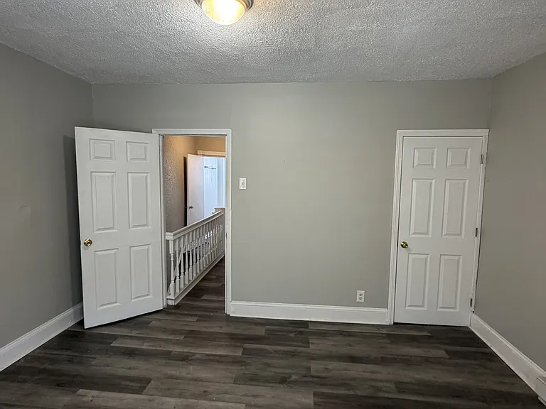 3011 N Swanson St — Photo 8