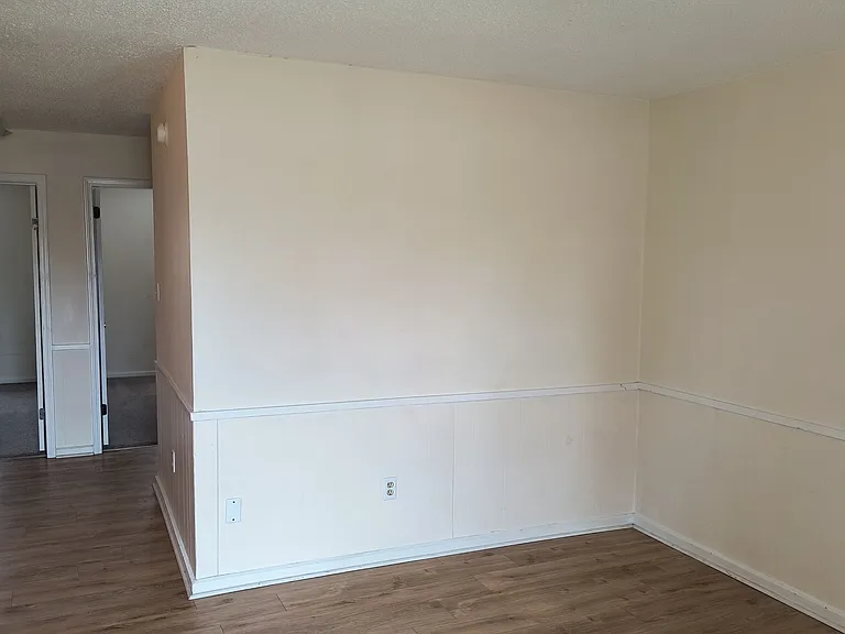 4500 Union Ave #6 — Photo 2