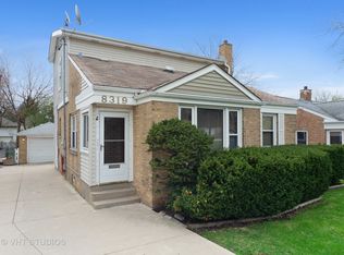 8319 N Waukegan Rd, Niles, IL 60714