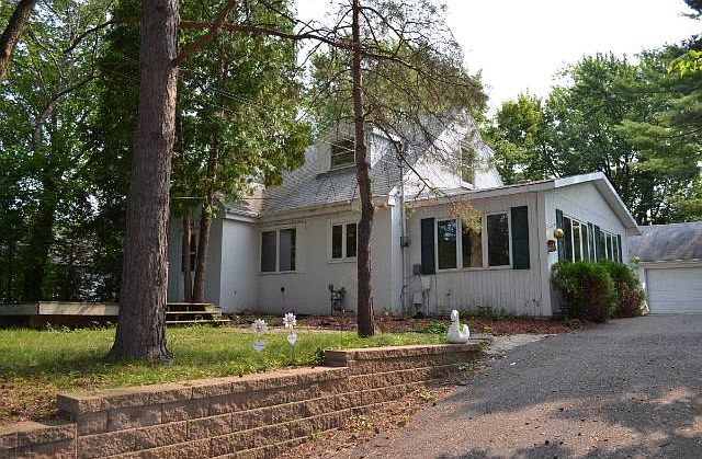 1st image of 1176 Charlton St