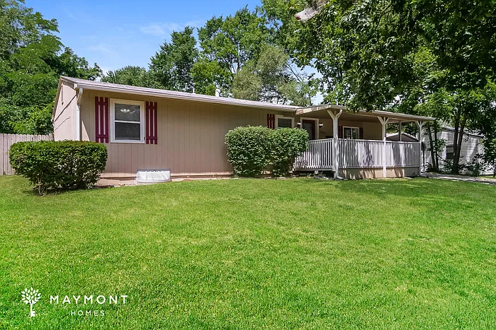 3 bed, 2.0 bath, 1200 sqft, $1,455 — Photo 3