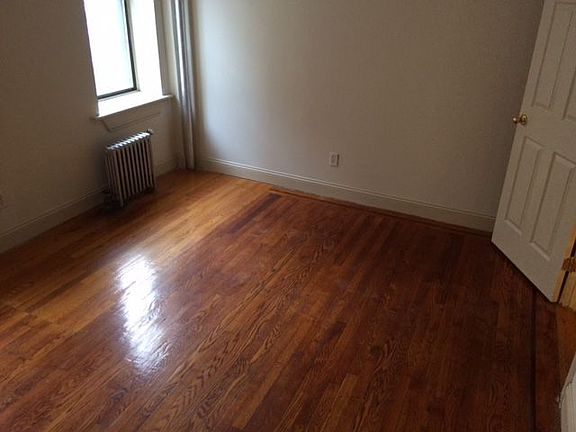 3rd image of 4318 44th St