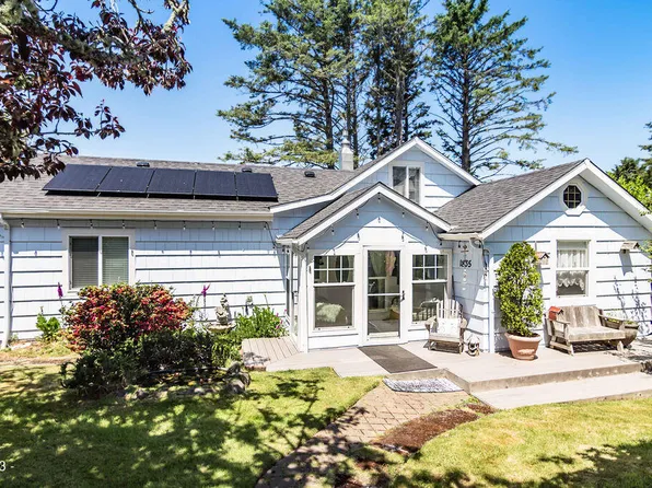 1835 NW 32nd St, Lincoln City, OR 97367