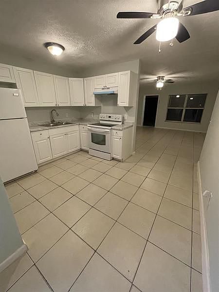 2nd image of 4851 SE Flounder Ave