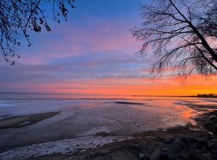 1635 Brighton Beach Rd, Menasha, WI 54952