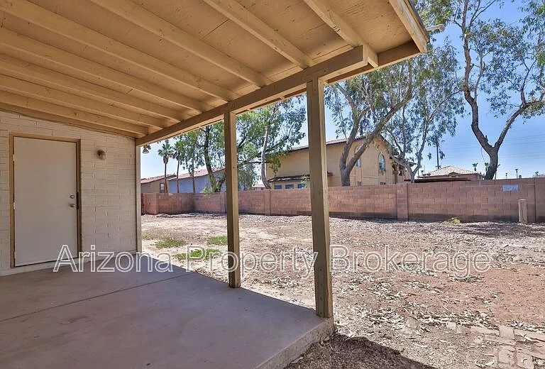 3009 E Caballero St — Photo 31