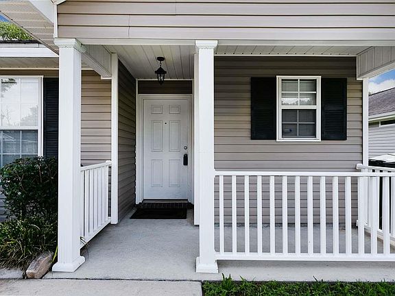 3rd image of 5902 Bilek Dr