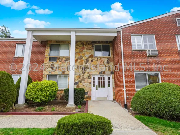 1302 Rockland Ave APT 1H, Staten Island, NY 10314