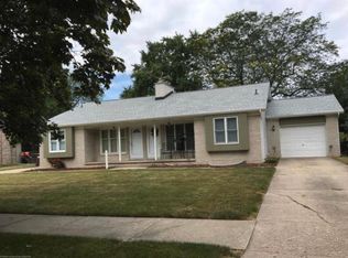 728 Meadowview Ln, Lansing, MI 48917