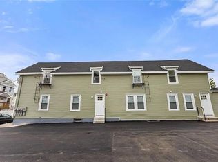 194 Harrison St #1L, Pawtucket, RI 02860