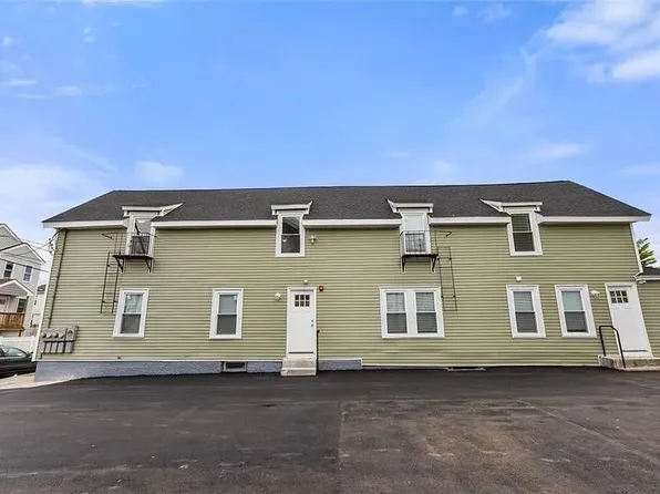 194 Harrison St #1L, Pawtucket, RI 02860