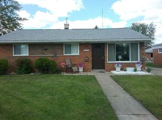 32718 Fairchild St, Westland, MI 48186