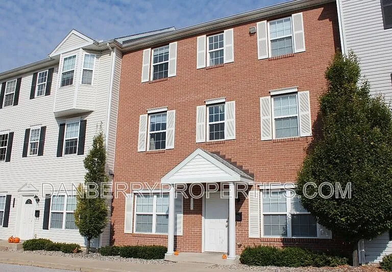 1127 N Byrne Rd #1 — Photo 1