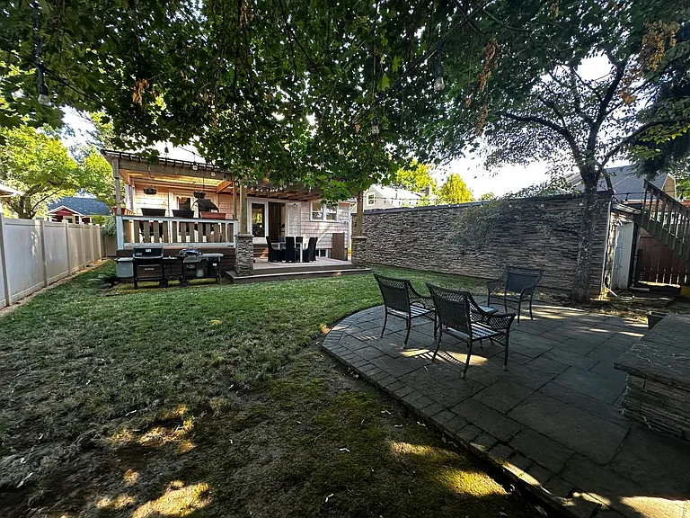 1514 SE Claybourne St — Photo 33