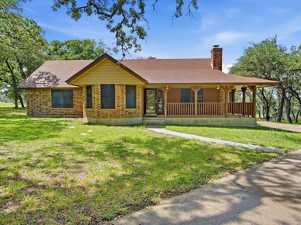 1st image of 338 Twin Oaks Dr