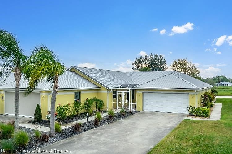 1st image of 22 Clubhouse Ln