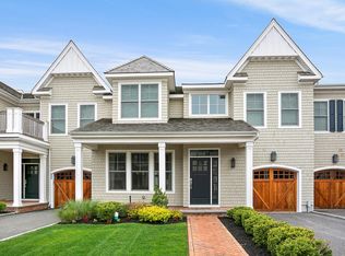 906 Annette Ln, Southampton, NY 11968