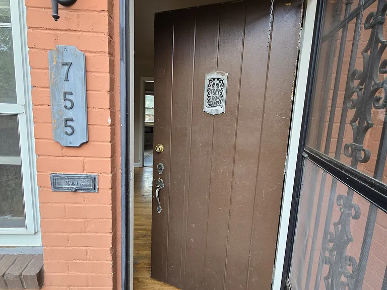755 N Bellaire St — Photo 13