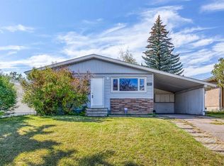 10619 E Elbow Dr SW, Calgary, AB T2W1G3