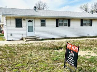 702 W 12th St APT 1, Junction City, KS 66441