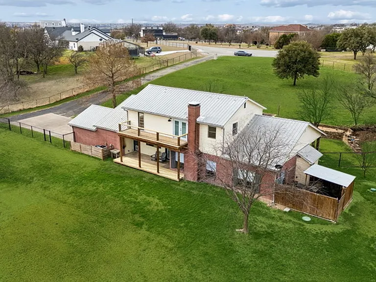108 S Remuda Ct — Photo 4
