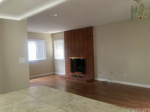 4th image of 23640 Sandalwood St