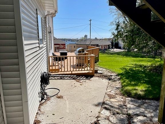 4th image of 319 N Joliet Ave