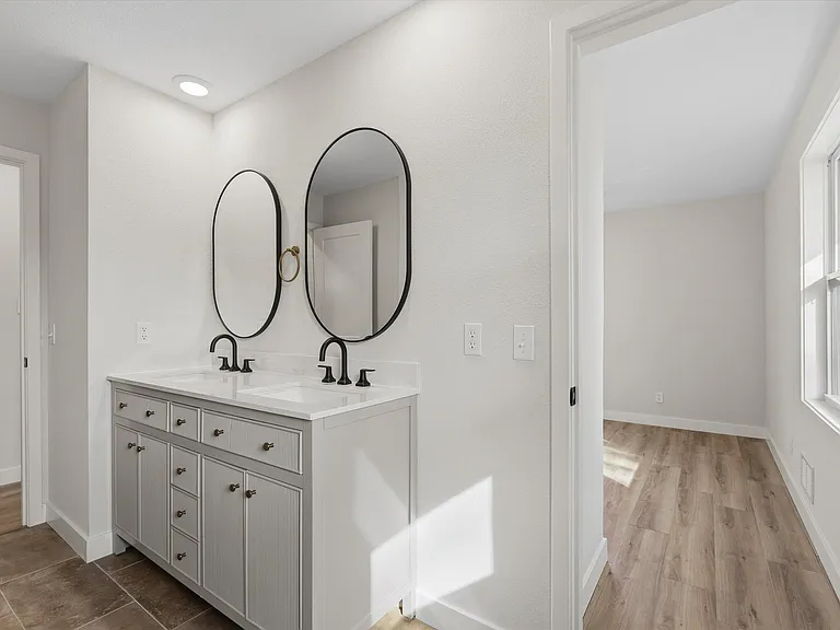 1329 Vista Campo — Photo 30