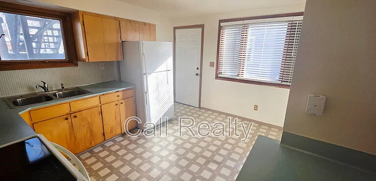 714 W Kiernan Ave #A — Photo 13