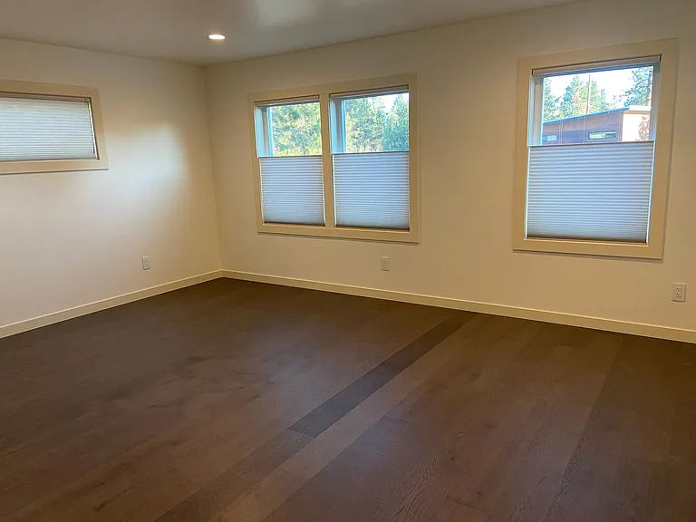 Upstairs Bedroom with Jack and Jill Bathroom
