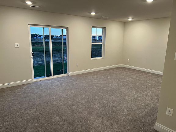3rd image of 35292 Wright Way