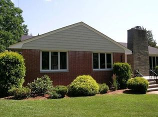 7 Bradley Rd, Arlington, MA 02474