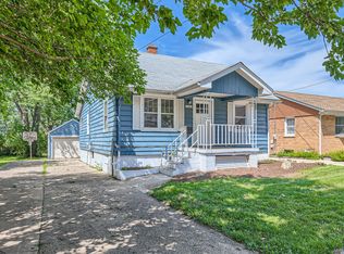 1126 Superior St, Aurora, IL 60505