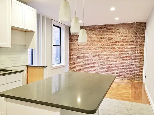 Rented by Bohemia Realty Group | media 31