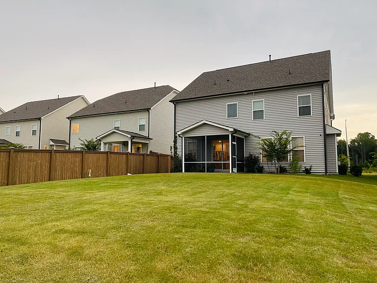 2521 Macy Grove Ln — Photo 47