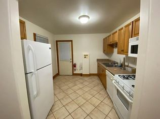 14740 Chamberlain Rd, Flat Rock, MI 48134