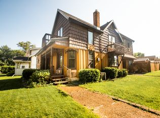 621 N Hennepin Ave, Dixon, IL 61021