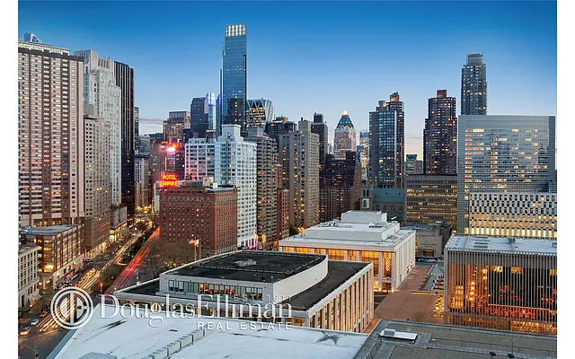 Sold by Douglas Elliman | media 14