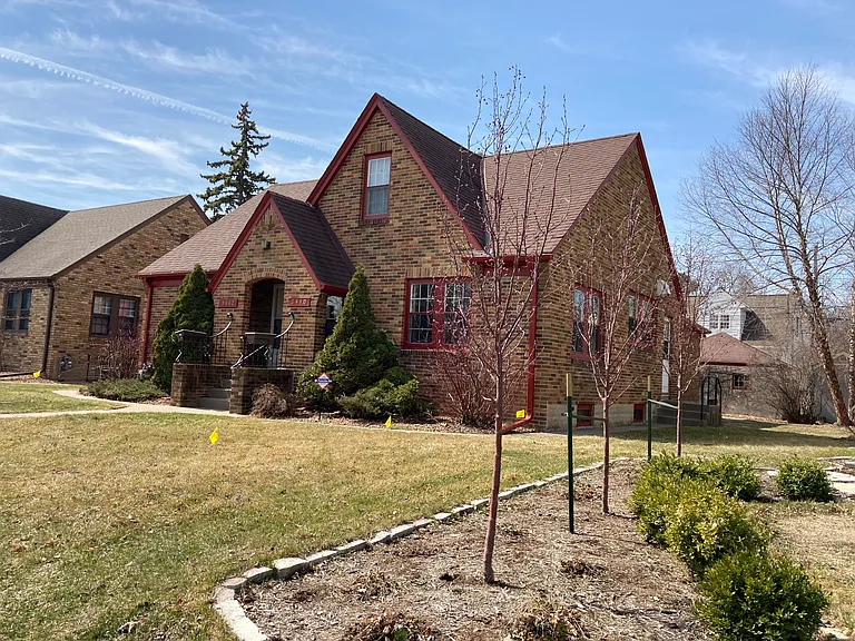 5440 Chicago Ave — Photo 2