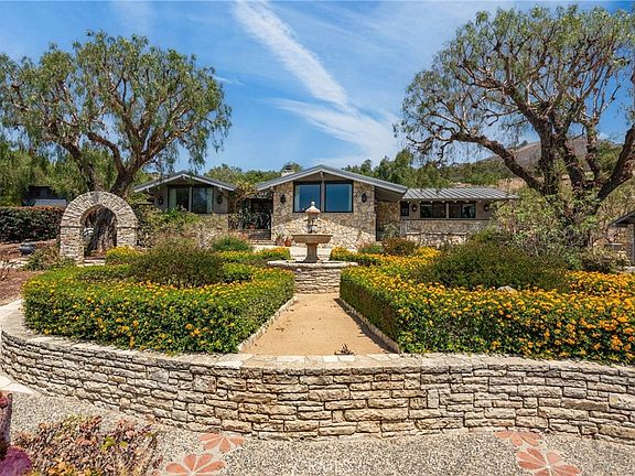4th image of 57 Narcissa Dr