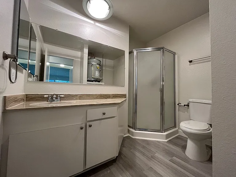 22330 Victory Blvd #205 — Photo 12