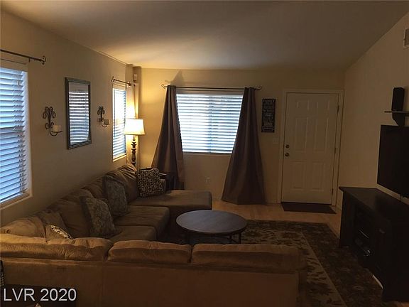 3rd image of 9513 Fox Forest Ave