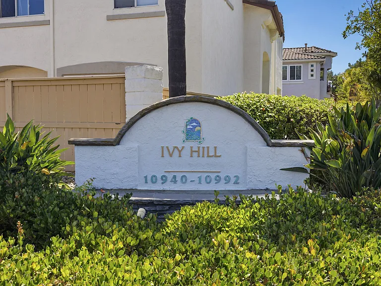 10940 Ivy Hill Dr #3 — Photo 2